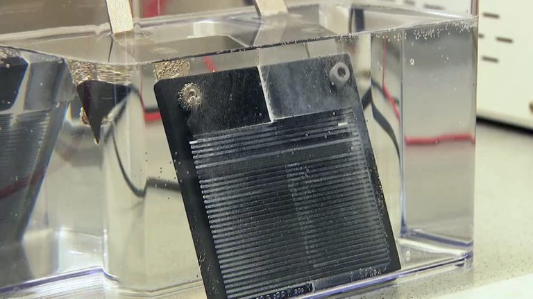 Sauberes Wasser durch Strom und Diamantelektroden