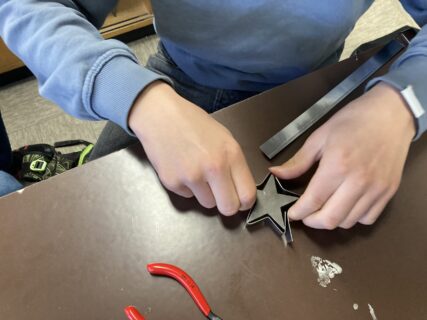 Zum Artikel "Werkstoffwissenschaft trifft auf Vorweihnachtszeit"